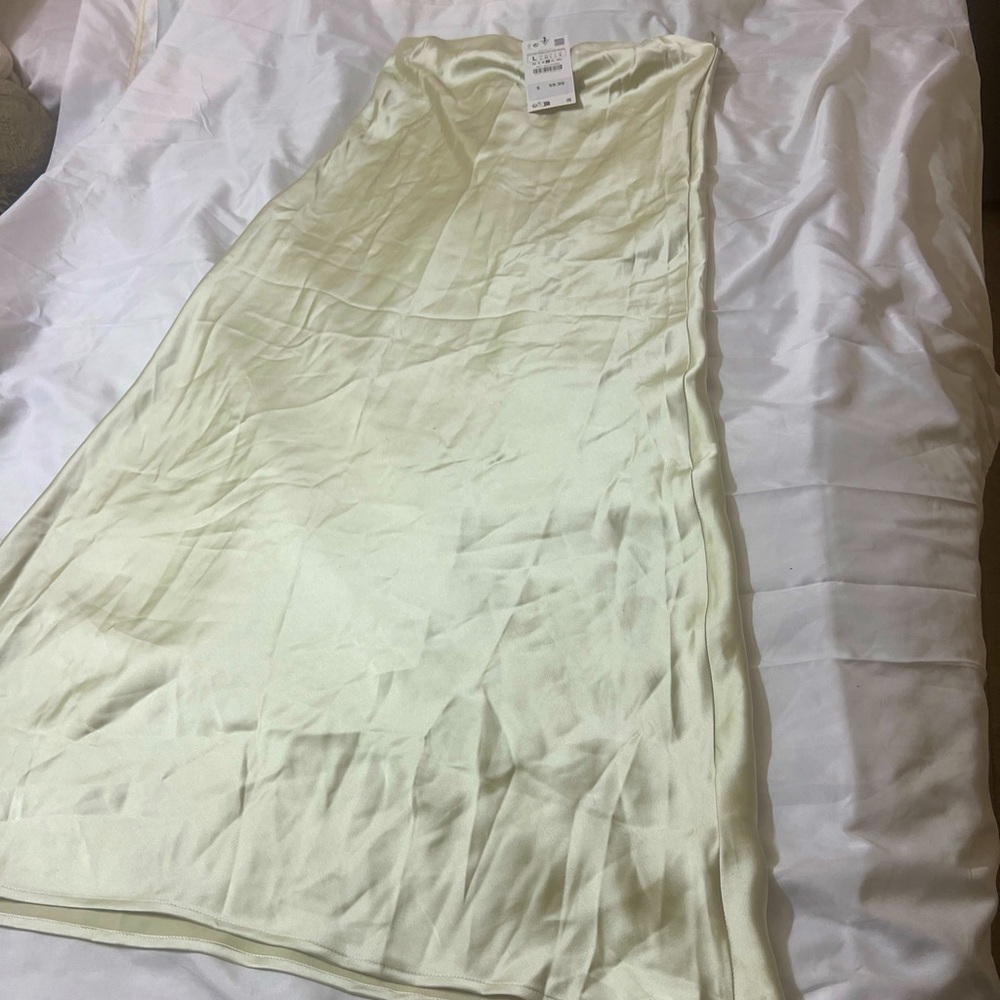 Light line green Zara dress brand new size L
